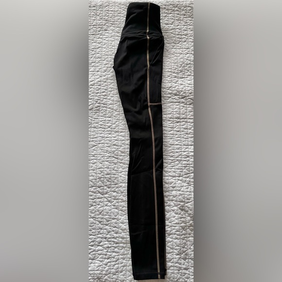 Fabletics Trinity Motion365+ HW Utility Legging - Picture 3 of 7